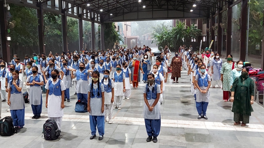 Mùa tựu trường muộn do Covid-19 của học sinh Ấn Độ và câu chuyện bất bình đẳng